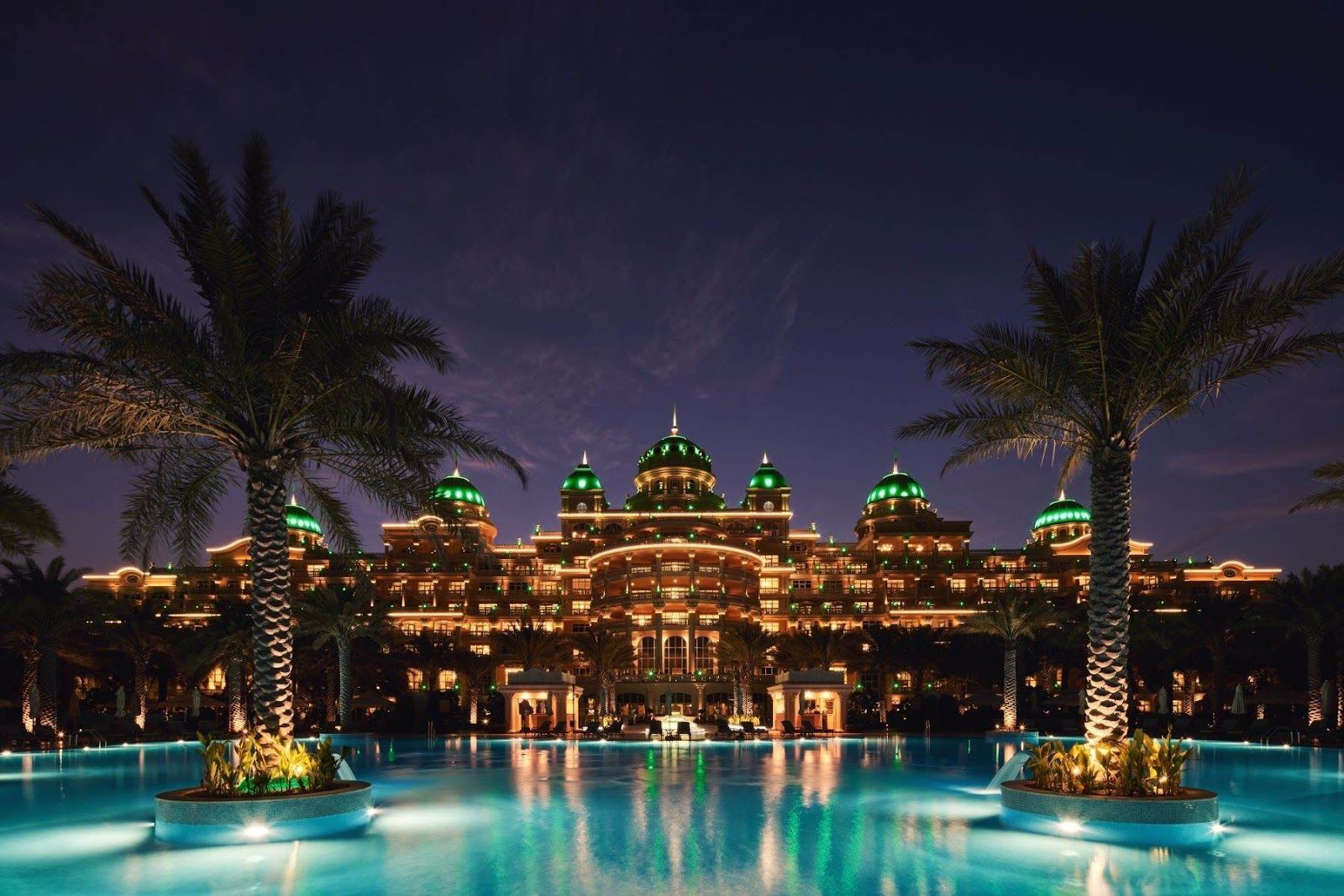 Raffles Residences and Penthouses, Under Construction project in Palm Jumeirah Part 4, Dubai
