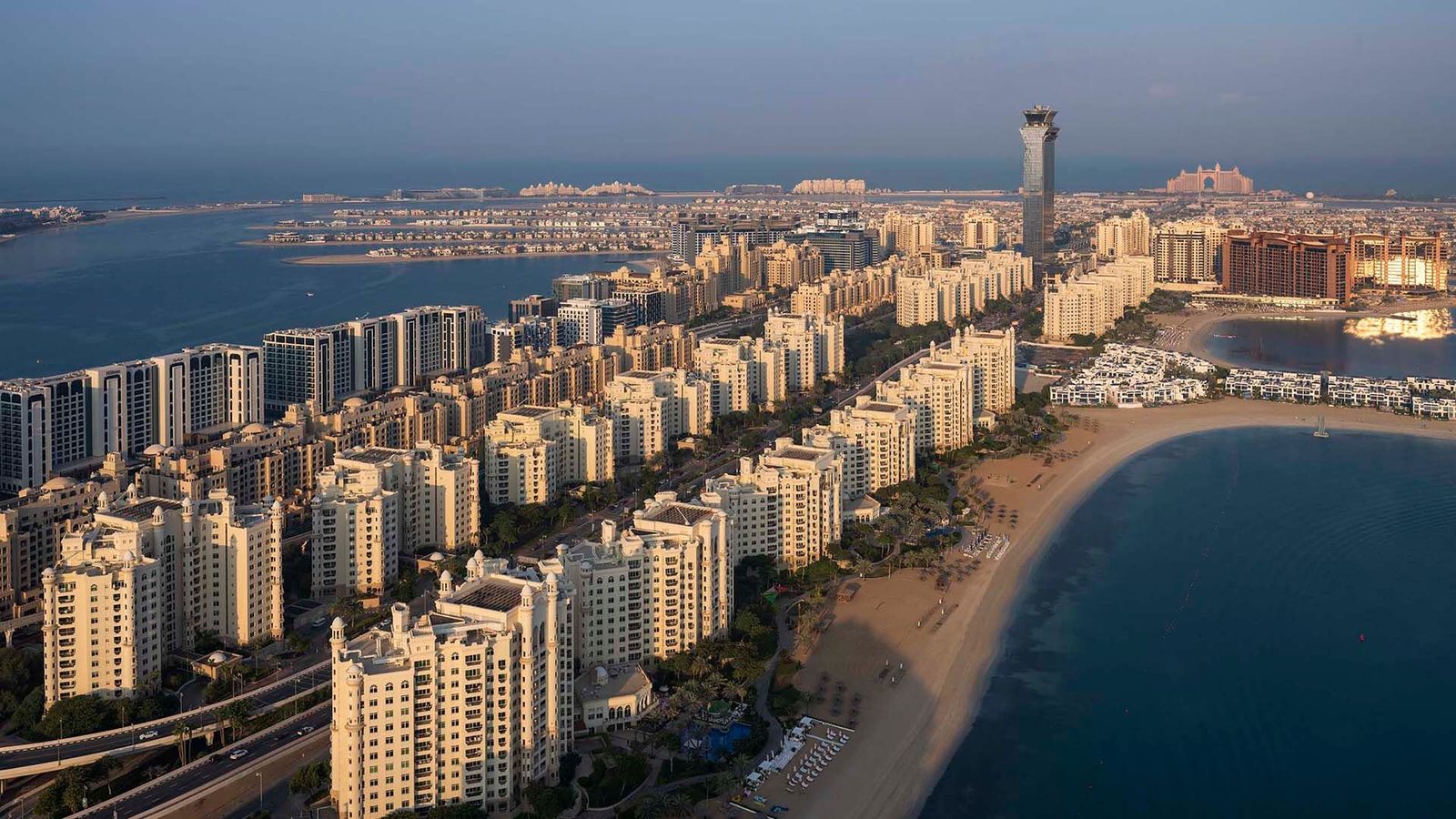 Shoreline Apartments, Ready project in Palm Jumeirah, Dubai